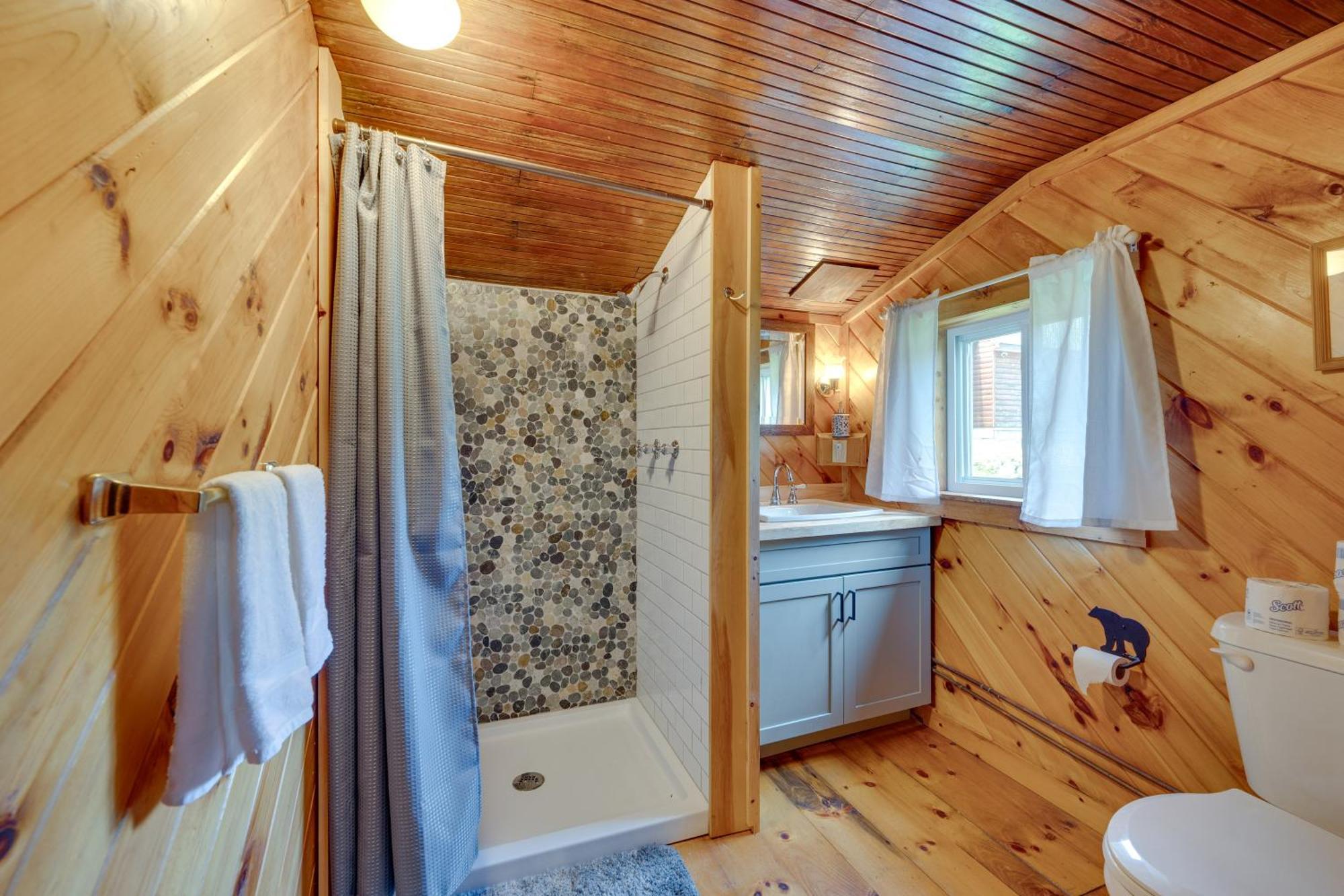Rustic Cabin Retreat On Rangeley Lake! Экстерьер фото